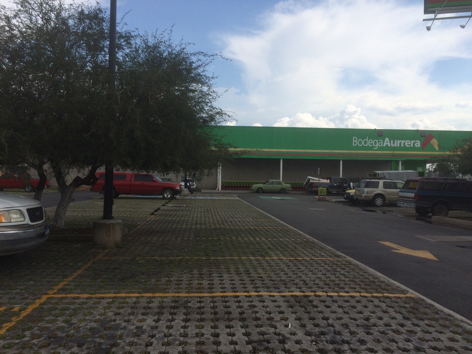 SE RENTA SUBANCLA EN AURRERA