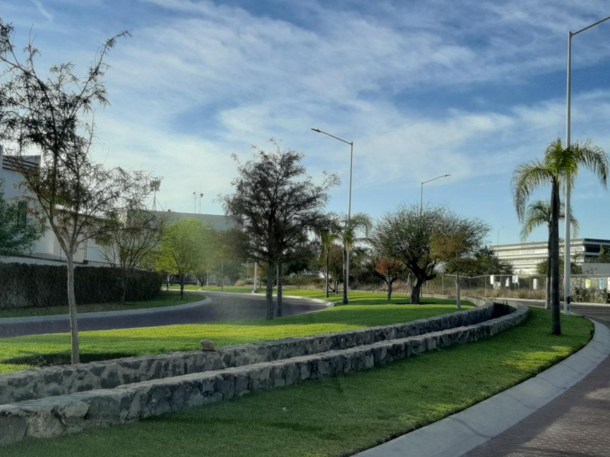 CASA EN VENTA EN CIUDAD MADERAS QUERÉTARO - (34)
