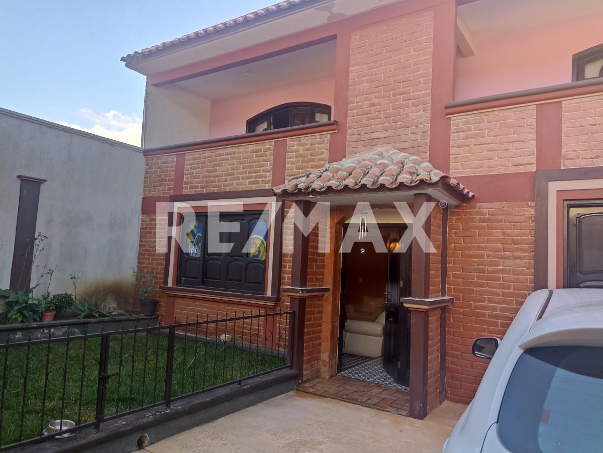 Se vende casa en el fraccionamiento la Amistad, con recámara en planta baja., Chiapas