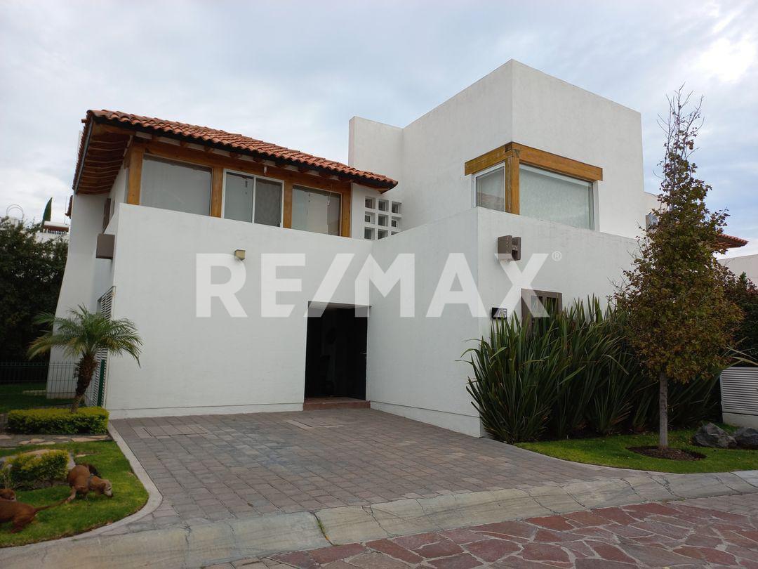 CASA EN RENTA EN LOMAS CAMPANARIO