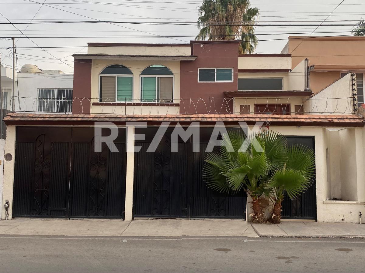 RENTA CASA JARDINES DE LA HACIENDA