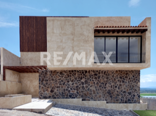 CASA EN VENTA EN SAN MIGUEL DE ALLENDE - (34)