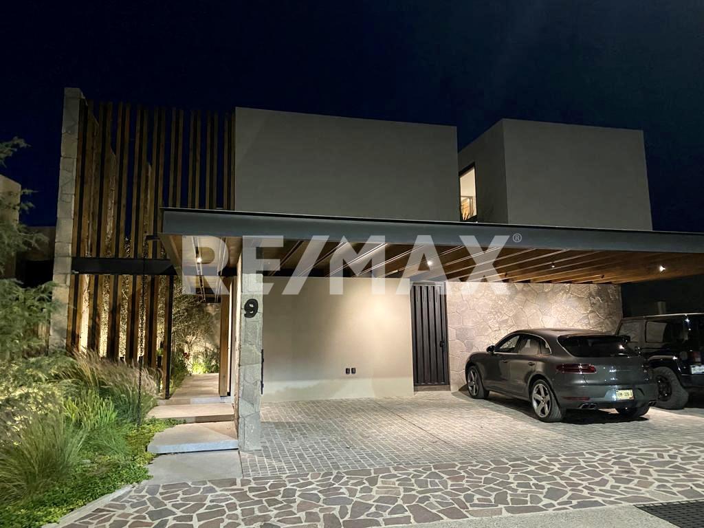 CASA EN VENTA EN ALTOZANO - (34)