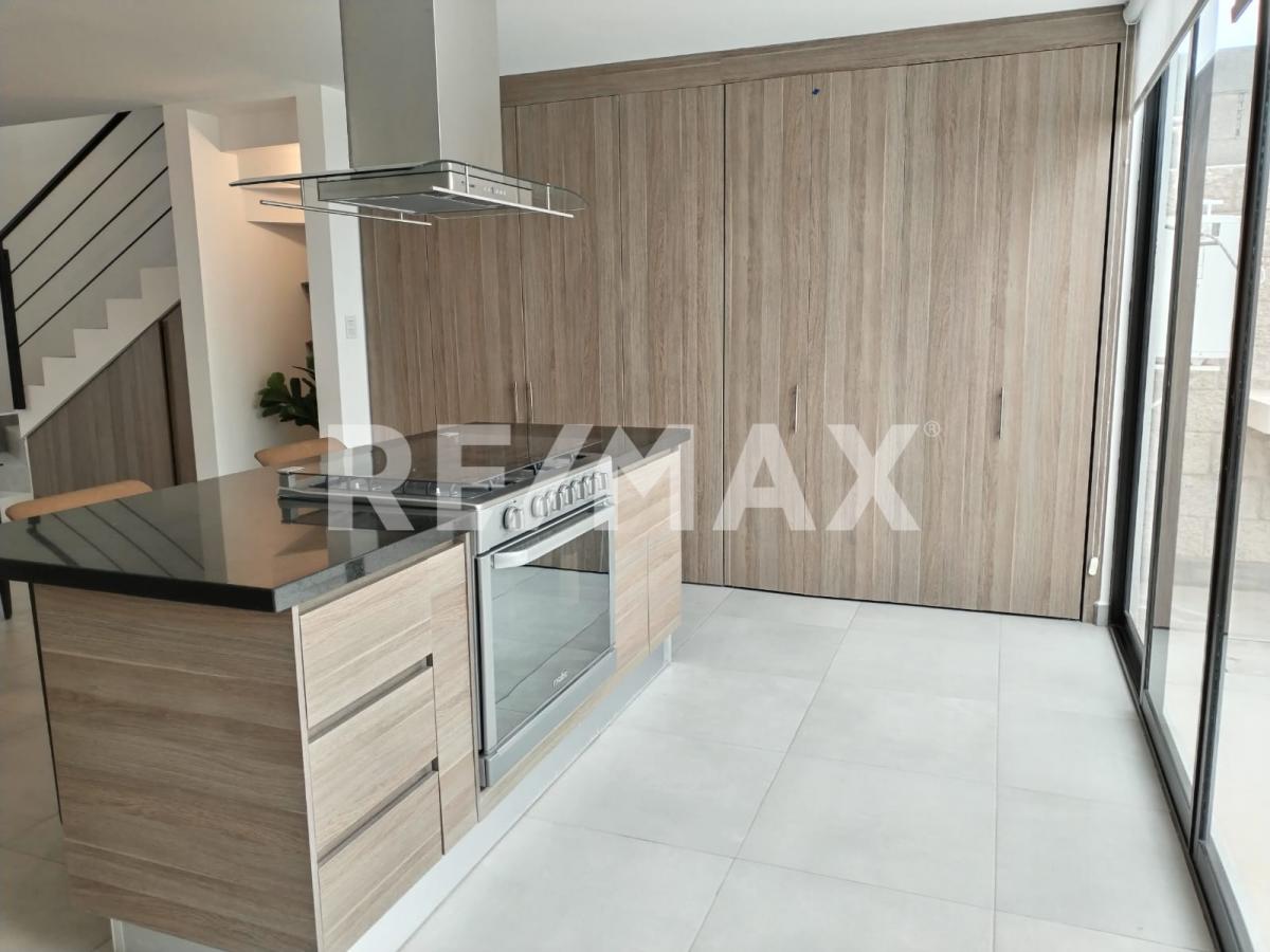 CASA EN VENTA EN CONDOMINIO ZAKIA - (34)