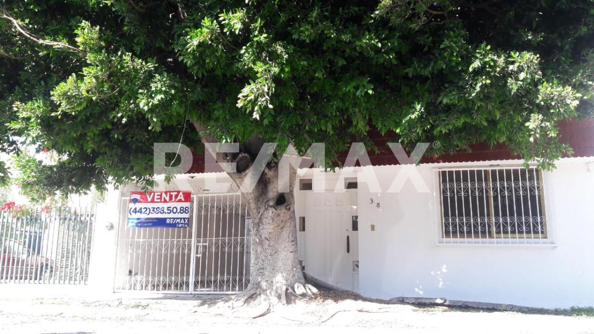 CASA EN VENTA EN MANSIONES DEL VALLE - (34)