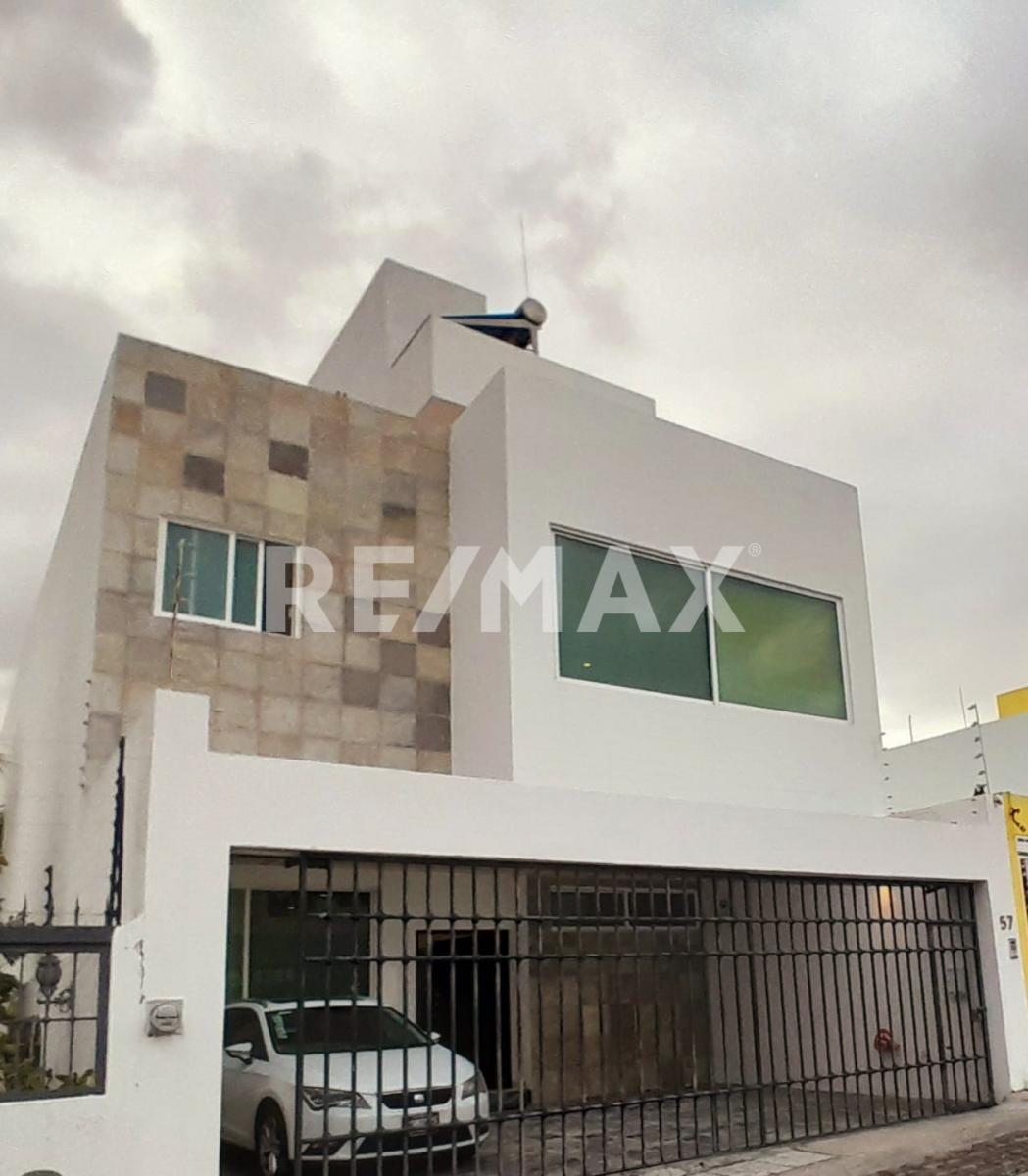 CASA EN VENTA MILENIO III - (34)