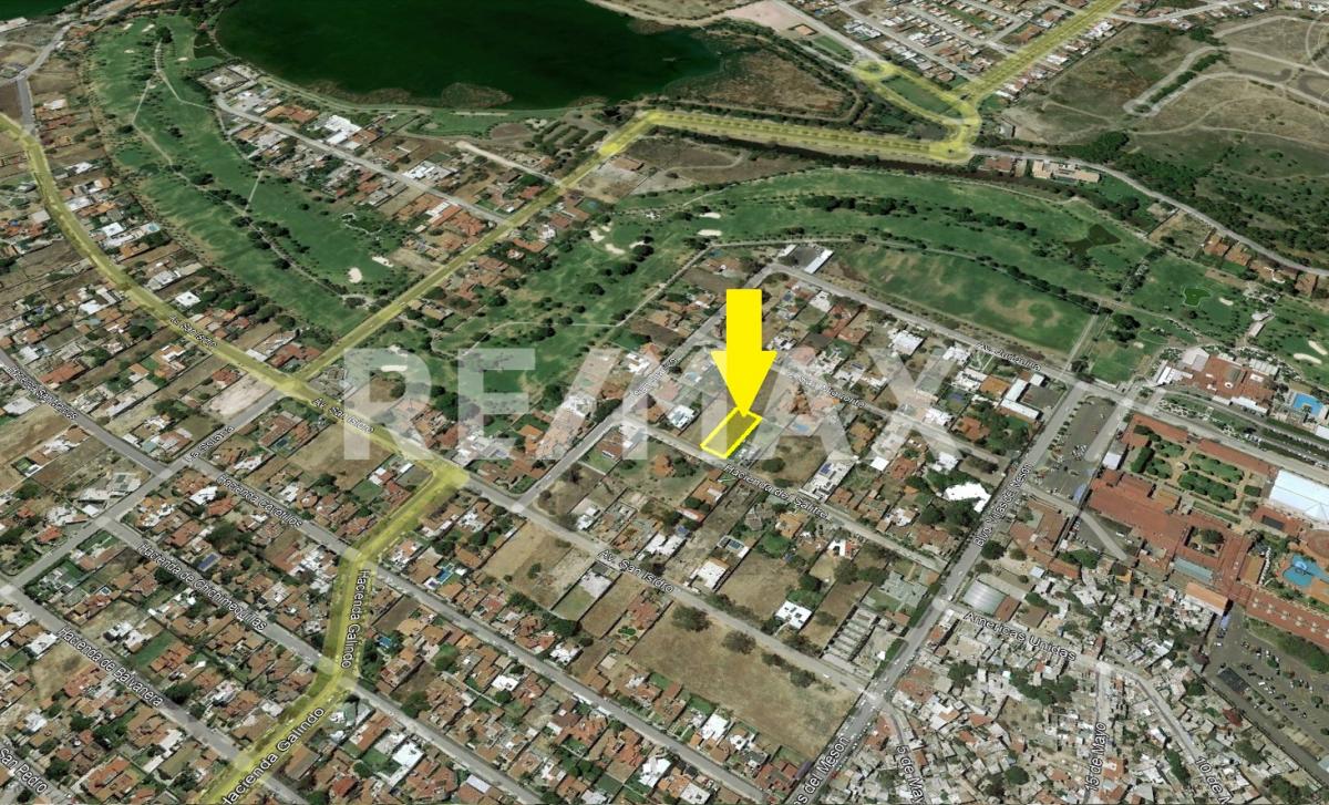 TERRENO EN VENTA EN VILLAS DEL MESÓN - (34)