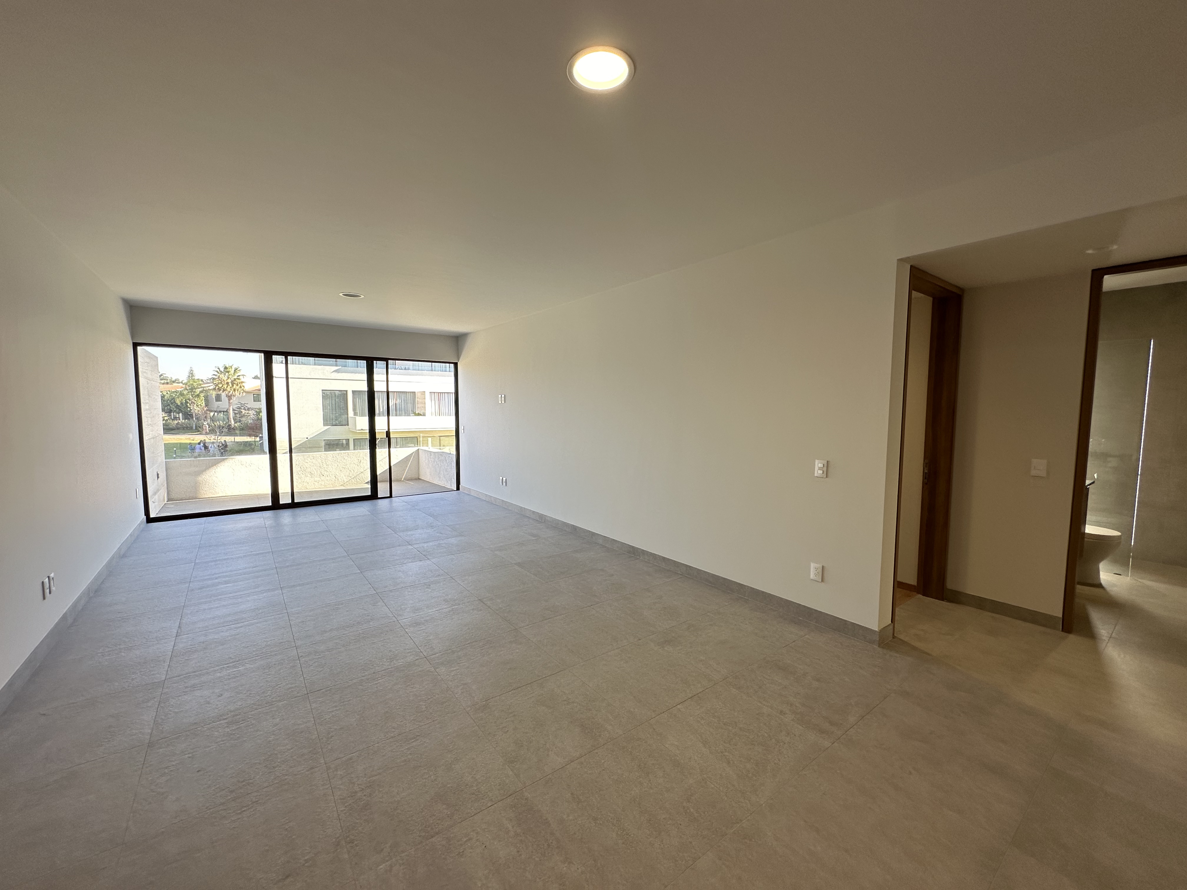 DEPARTAMENTO EN RESERVA LIVING VENTA PRIMER NIVEL EN TLAJOMULCO  en SAN AGUSTIN, Tlajomulco de Zúñiga - foto 8 de 31