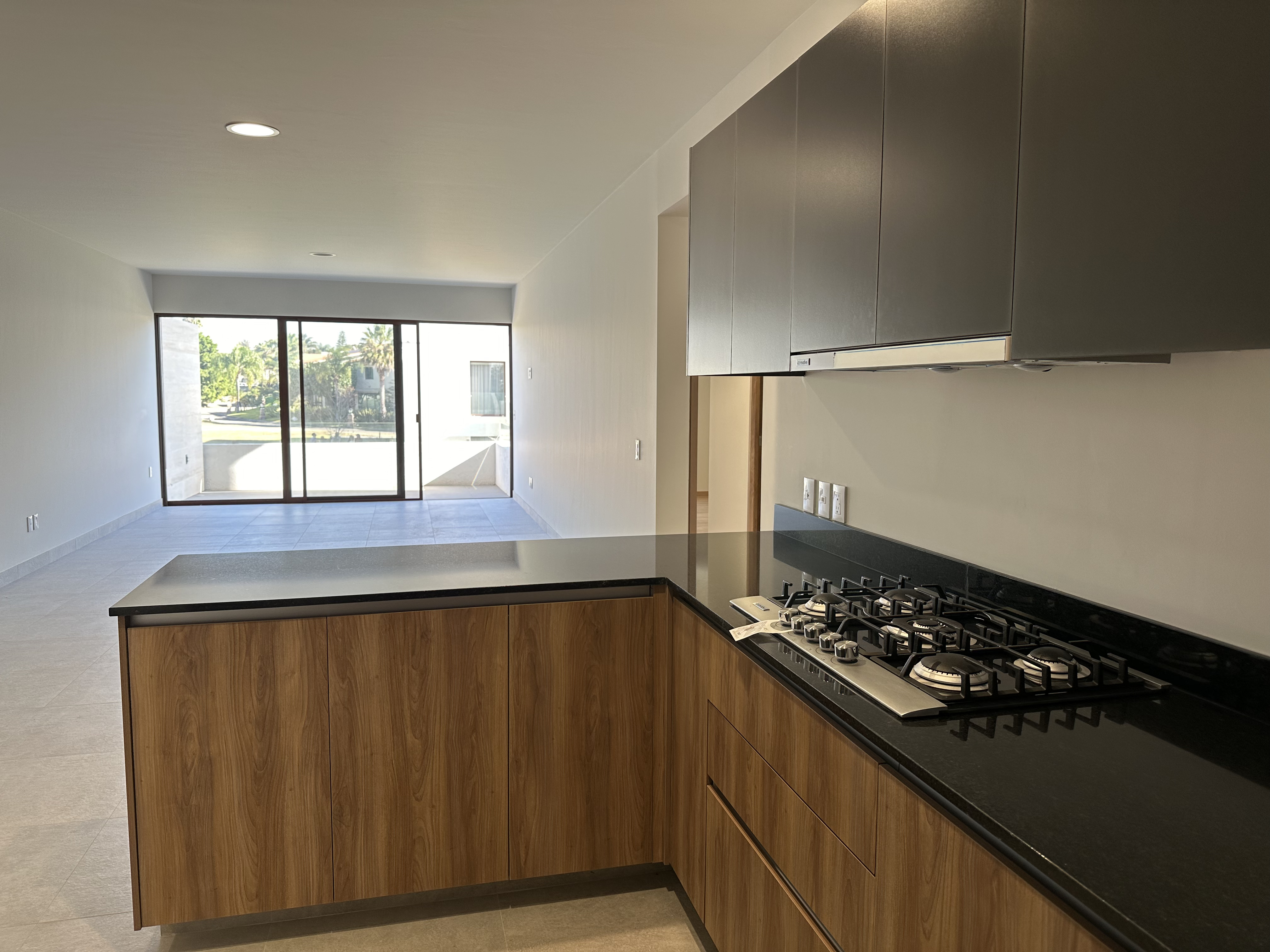 DEPARTAMENTO EN RESERVA LIVING VENTA PRIMER NIVEL EN TLAJOMULCO  en SAN AGUSTIN, Tlajomulco de Zúñiga - foto 4 de 31