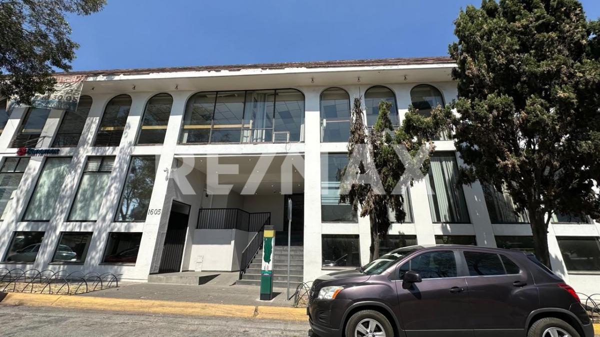 EDIFICIO EN VENTA SATÉLITE, EXCELENTE UBICACIÓN 