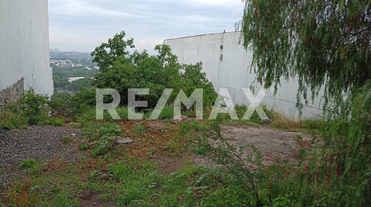TERRENO EN VENTA EN REAL DE JURIQUILLA - (34)