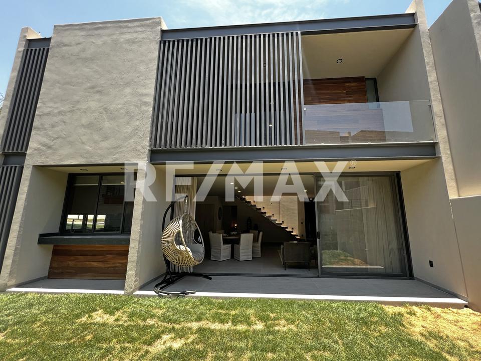 CASA EN VENTA EN CAMPANARIO NORTE - (34)