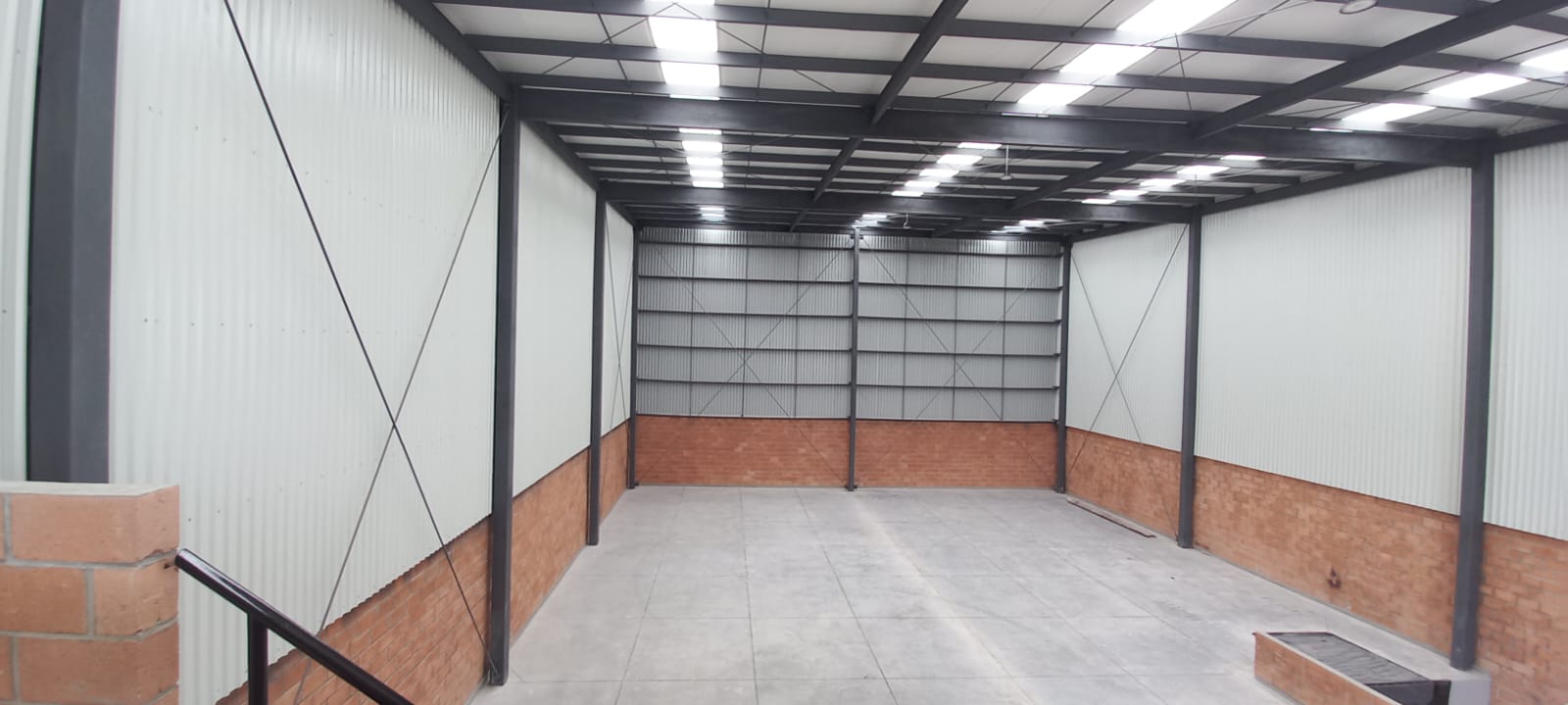 Bodega Industrial en Renta en Colotlán  en Fraccionamiento Parques de Tesistán, Zapopan - foto 22 de 26