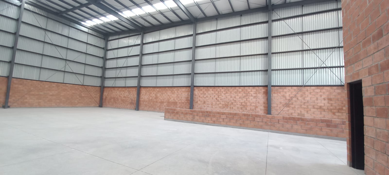 Bodega Industrial en Renta en Colotlán  en Fraccionamiento Parques de Tesistán, Zapopan - foto 9 de 26