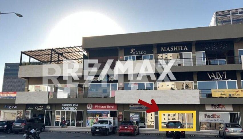 LOCALES EN RENTA EN JURIQUILLA SANTA FÉ - (34)