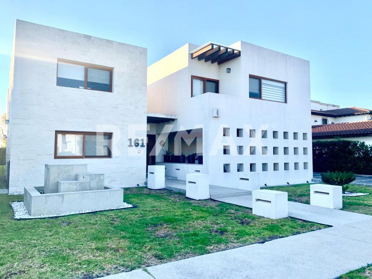 CASA EN VENTA EN EL CAMPANARIO - (34)