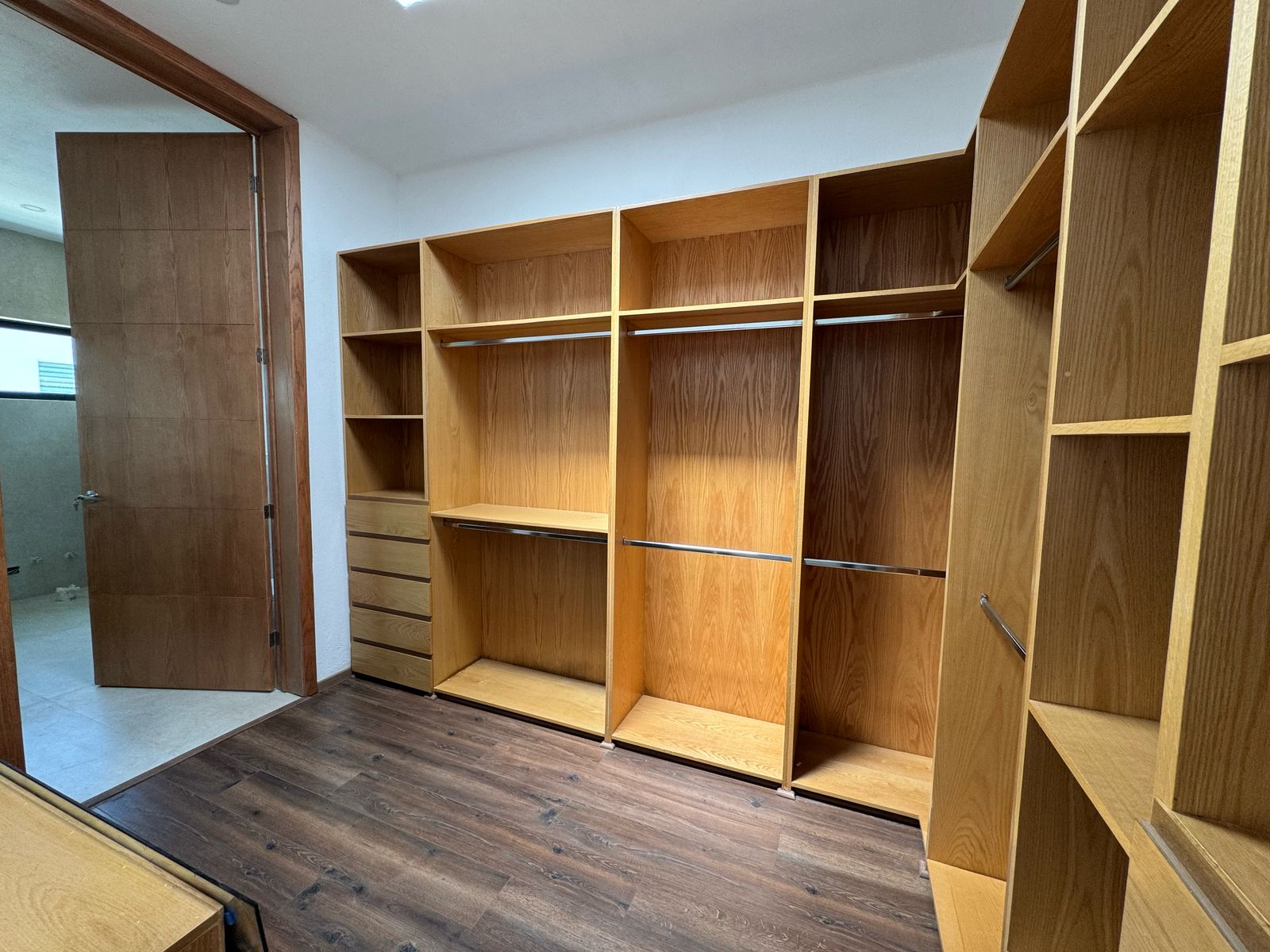Casa en condominio en Venta Bosques de Santa Anita en BOSQUES DE SANTA ANITA, Tlajomulco de Zúñiga - foto 28 de 43