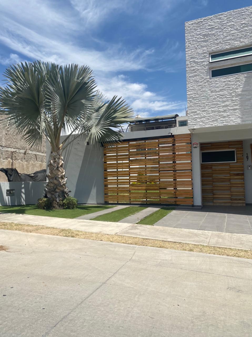 Casa con amplio jardín en La Cima  en LA CIMA, Zapopan - foto 3 de 44