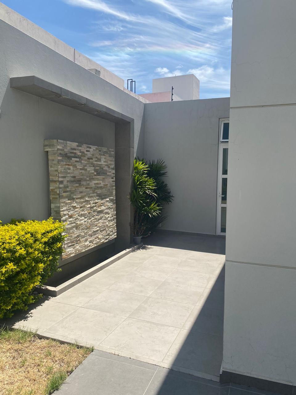 Casa con amplio jardín en La Cima  en LA CIMA, Zapopan - foto 25 de 44