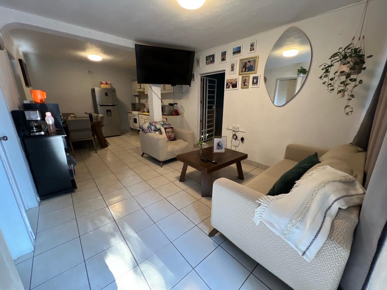 Casa en Venta  en Valentín Gómez Farías, Guadalajara - foto 6 de 26