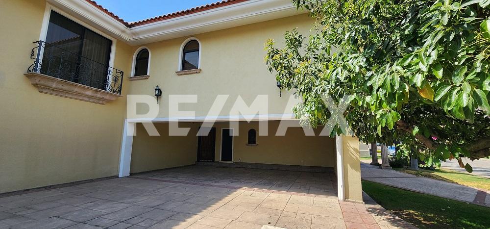 Casa en venta en Santa Anita Club de Golf 
