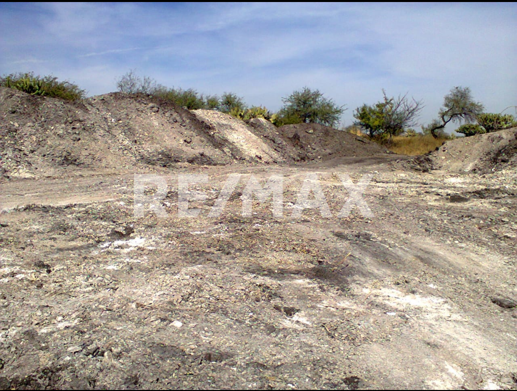 TERRENO EN VENTA EN APASEO EL GRANDE - (34)