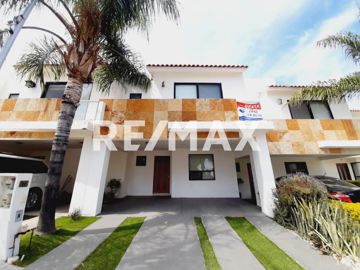 CASA EN RENTA EN VALLE DE JURIQUILLA - (34)
