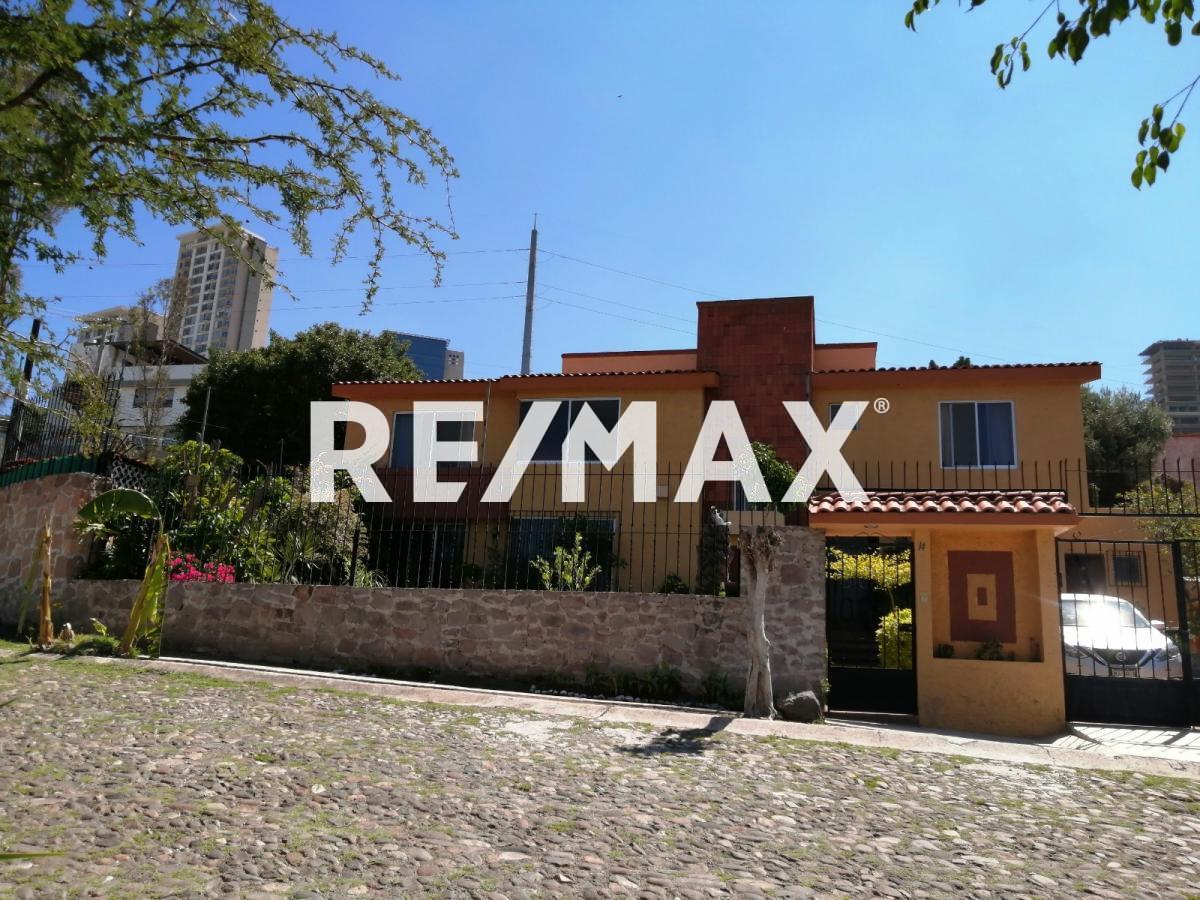 CASA EN VENTA EN ARBOLEDAS - (34)