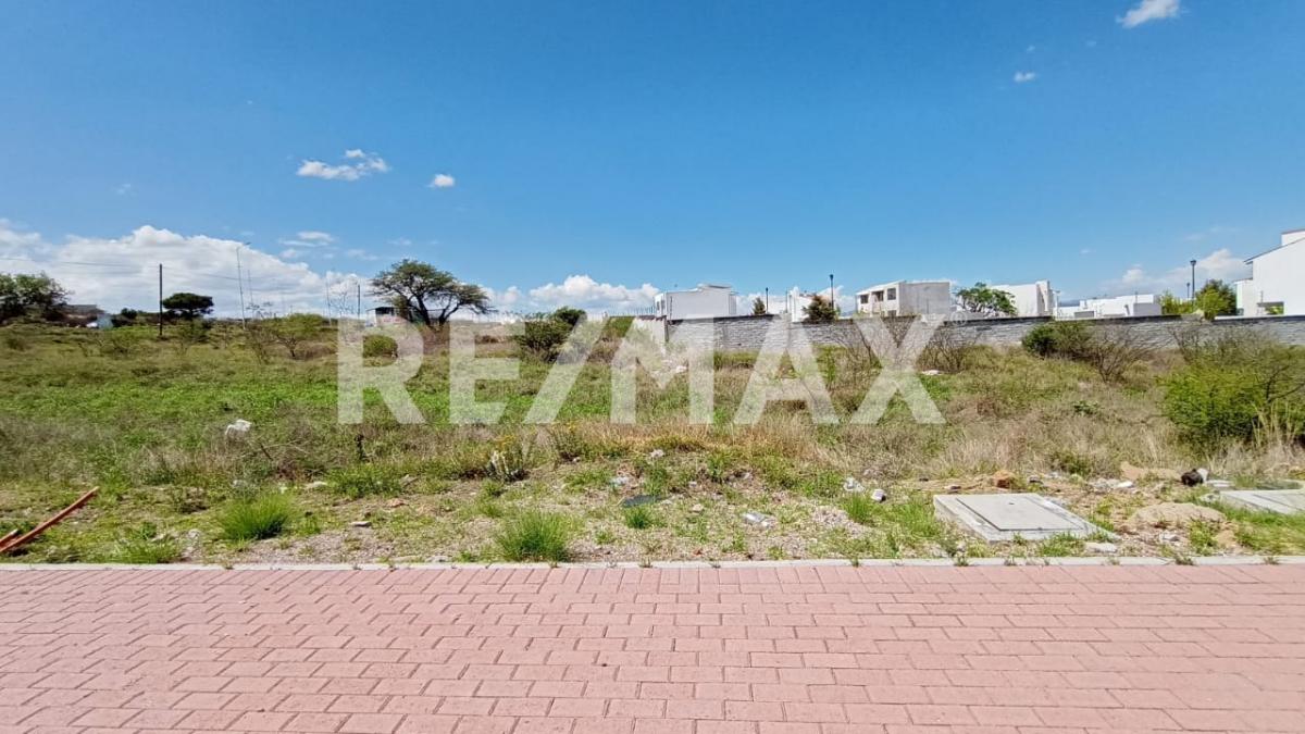 TERRENO EN VENTA COMERCIAL EN CIUDAD MADERAS - (34)