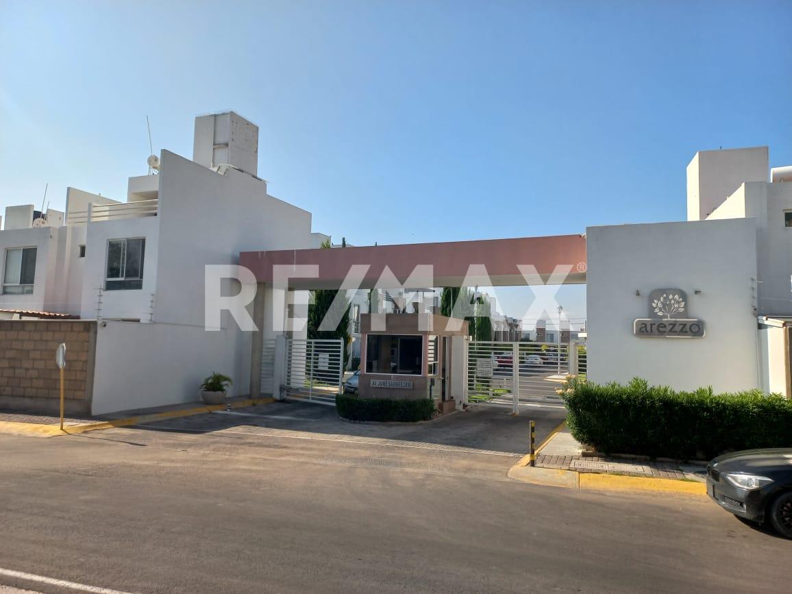 CASA EN VENTA EN CONDOMINIO SONTERRA - (34)