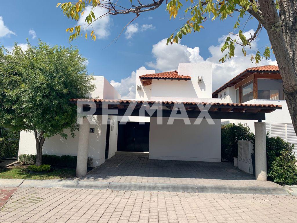CASA EN VENTA EN LOMAS DEL CAMPANARIO - (34)
