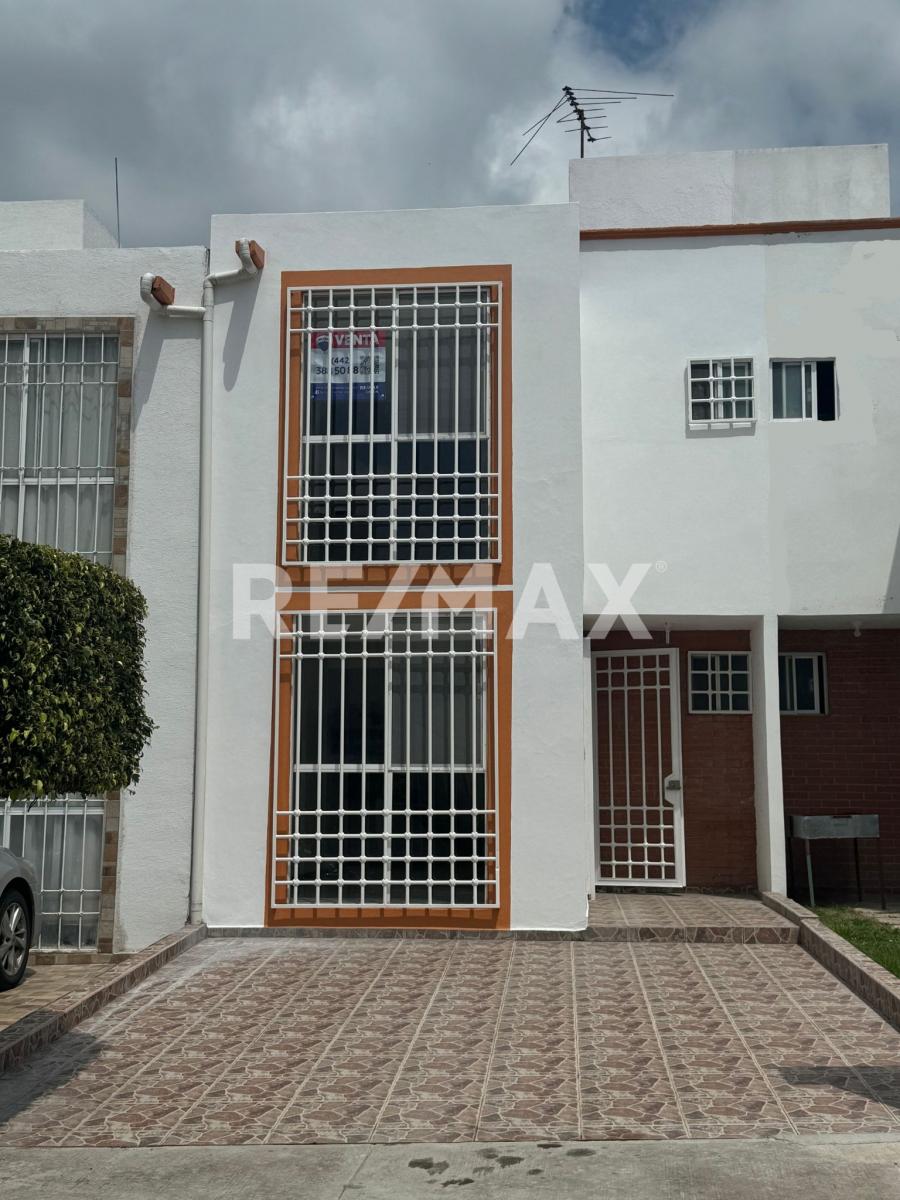 CASA EN VENTA EN CIUDAD DEL SOL - (34)