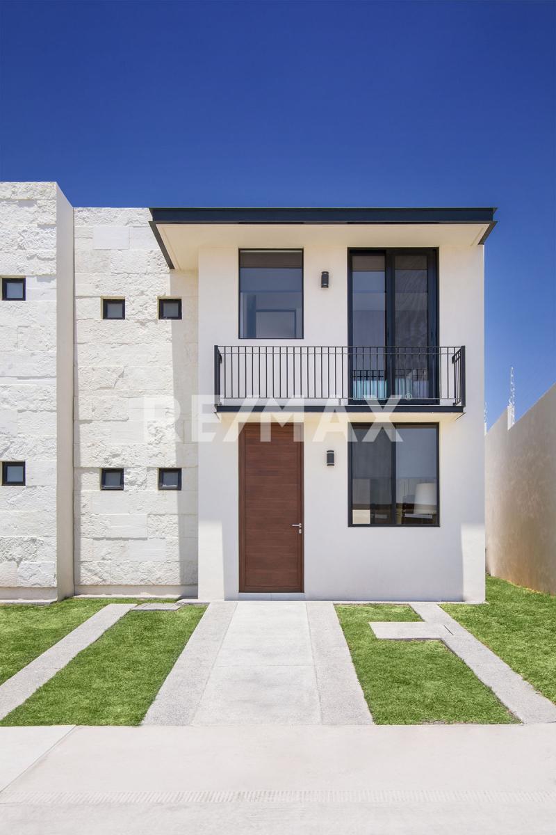 CASA EN VENTA EN CENTRO SUR - (34)