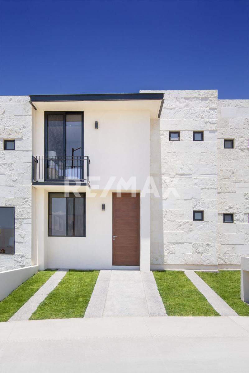 CASA EN VENTA EN CENTRO SUR - (34)