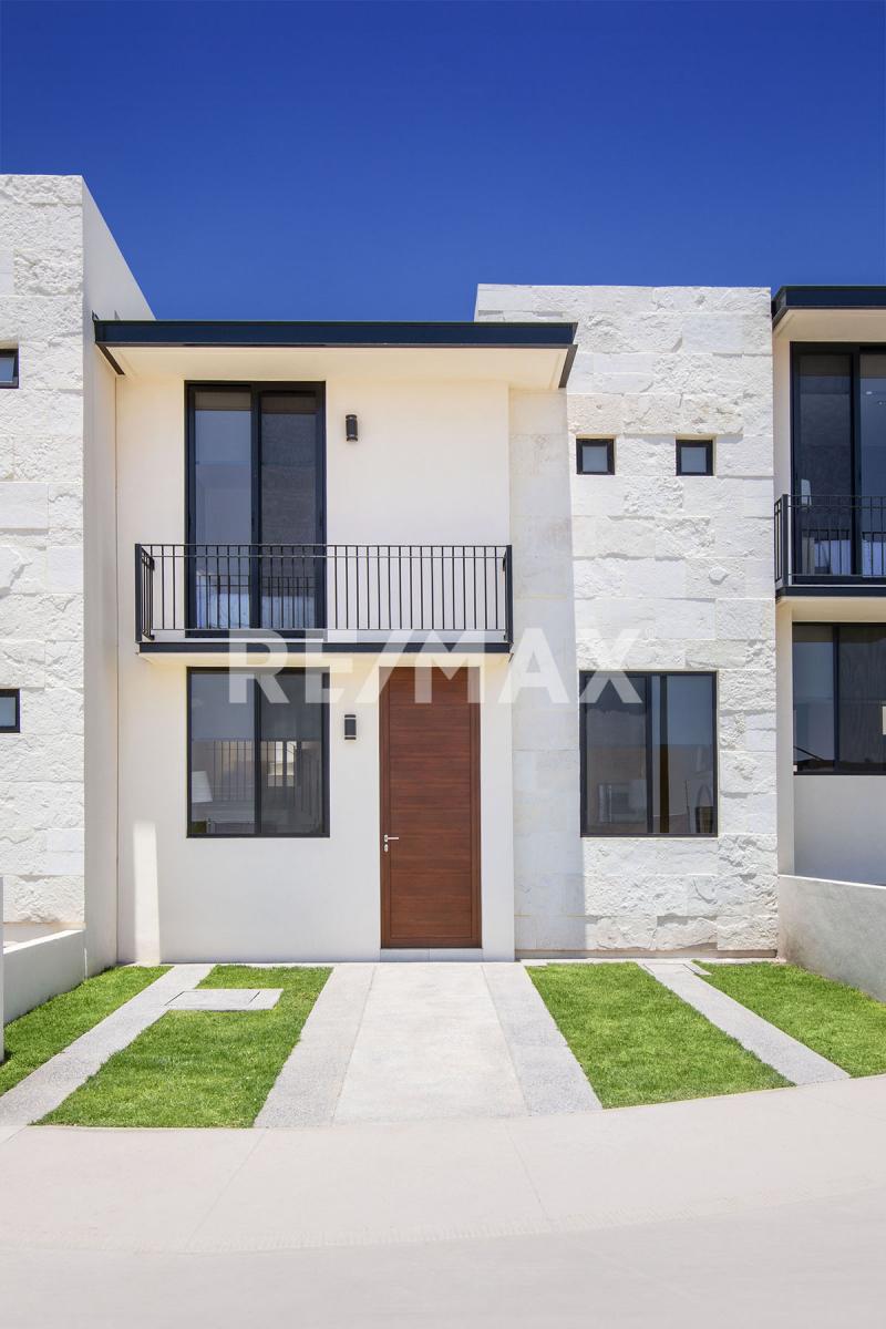 CASA EN VENTA EN CONDOMINIO CENTRO SUR - (34)
