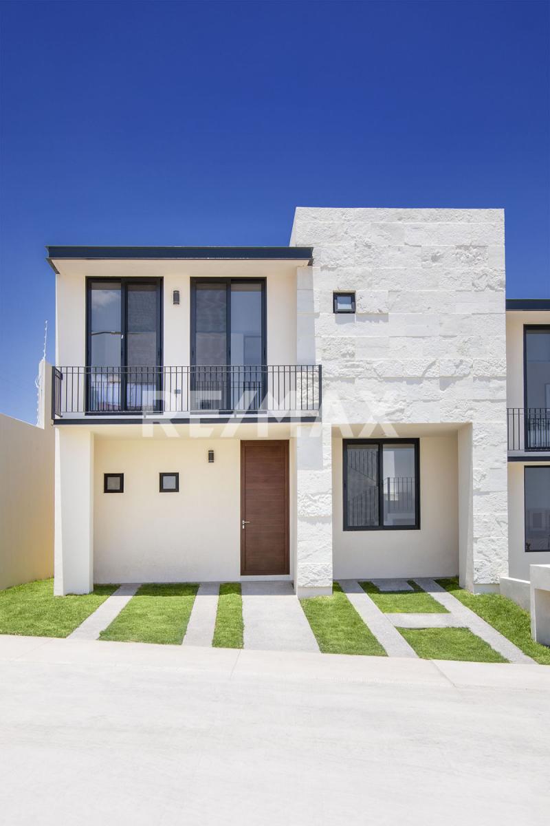 CASA EN VENTA EN CONDOMINIO CENTRO SUR - (34)