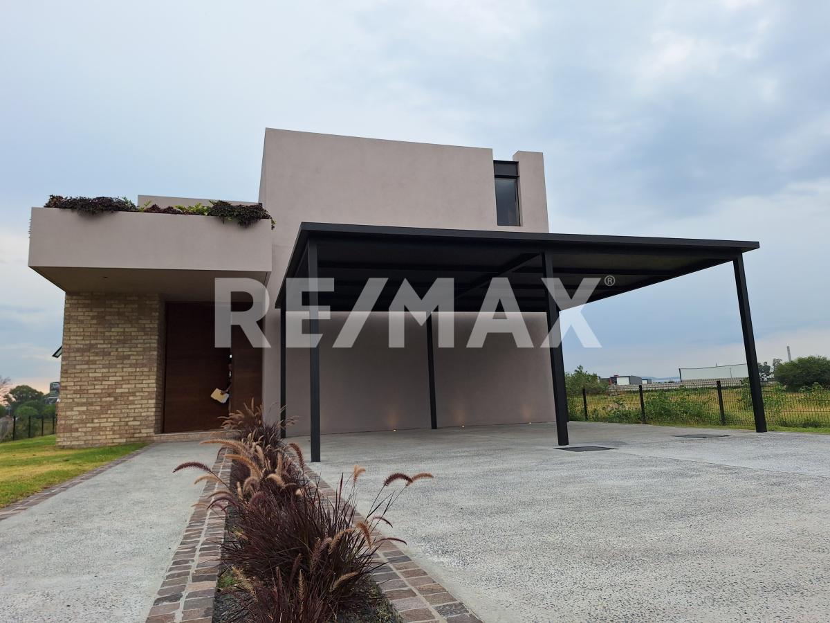 CASA EN VENTA EN POLO & SKI CLUB - (34)