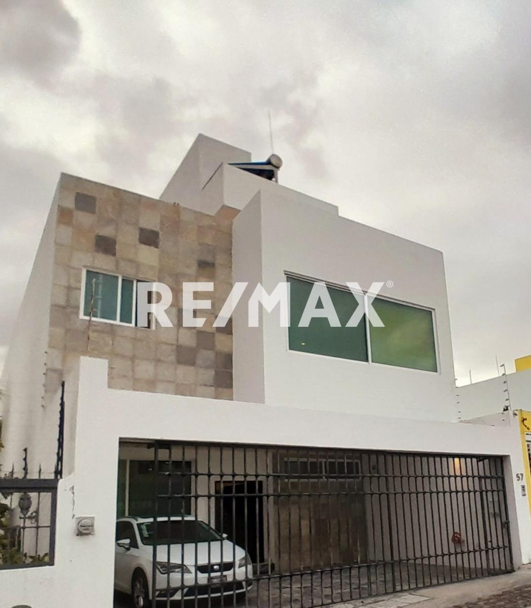 CASA EN VENTA EN MILENIO III - (34)