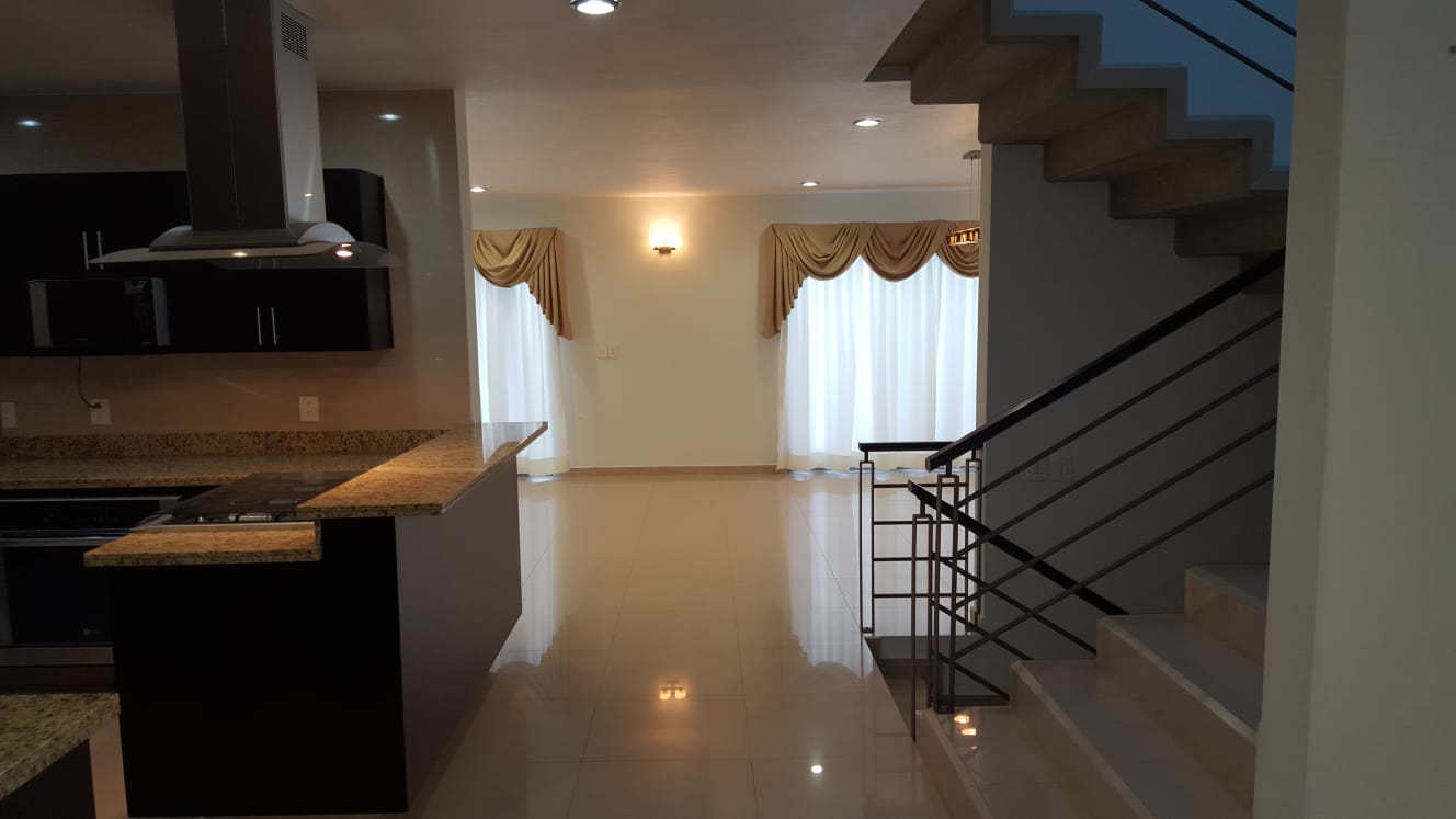 Casa en Venta en SAN AGUSTIN, Tlajomulco de Zúñiga - foto 20 de 39