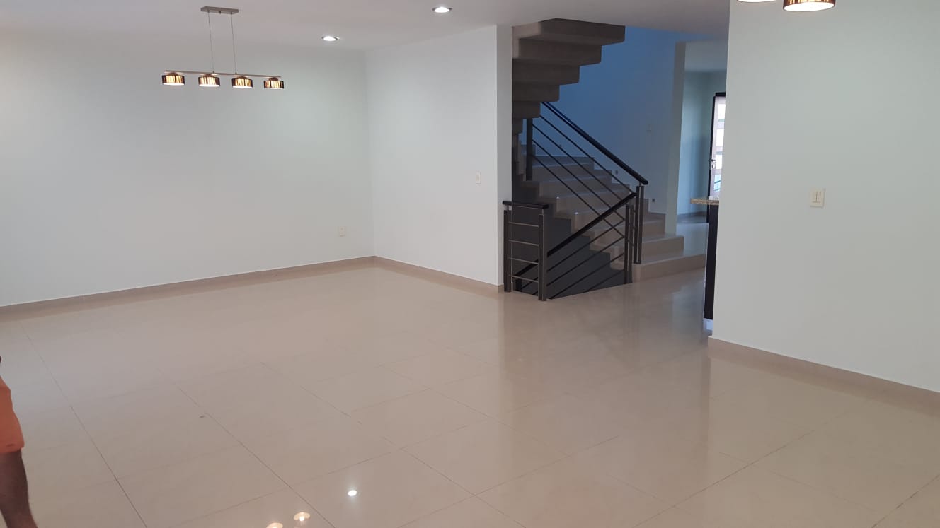 Casa en Venta en SAN AGUSTIN, Tlajomulco de Zúñiga - foto 13 de 39