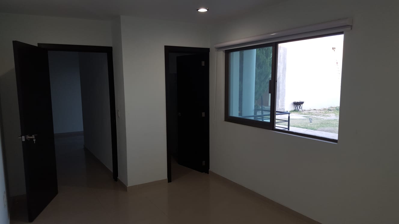 Casa en Venta en SAN AGUSTIN, Tlajomulco de Zúñiga - foto 6 de 39