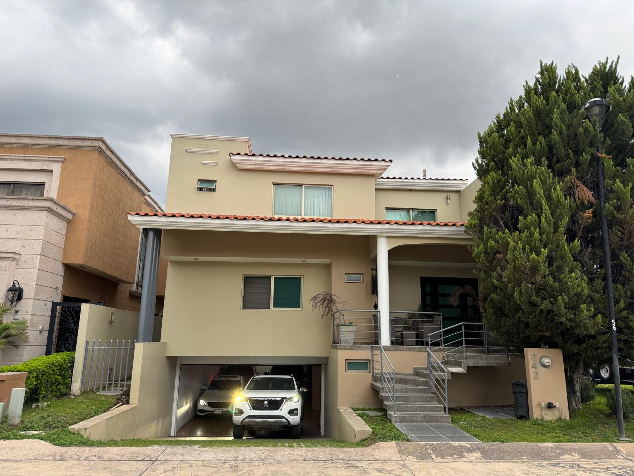Casa en Venta en SAN AGUSTIN, Tlajomulco de Zúñiga - foto 3 de 39