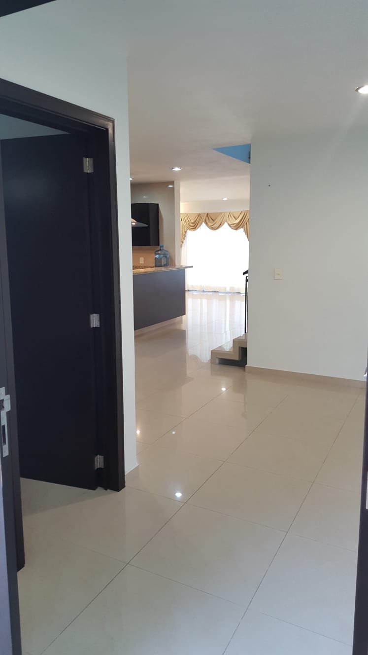 Casa en Venta en SAN AGUSTIN, Tlajomulco de Zúñiga - foto 25 de 39