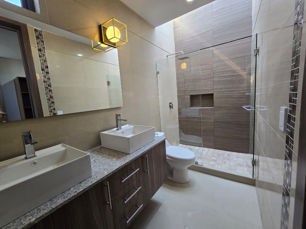 VENTA CASA PONTEVEDRA CAPITAL NORTE 79 en Fraccionamiento Valle Imperial, Zapopan - foto 15 de 46