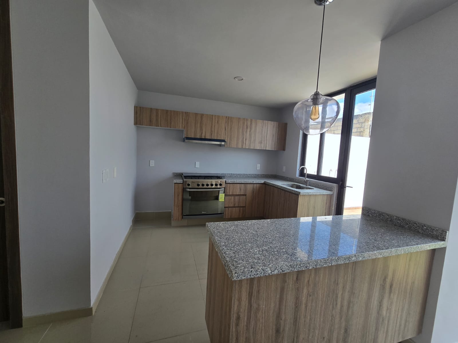 VENTA CASA PONTEVEDRA CAPITAL NORTE 79 en Fraccionamiento Valle Imperial, Zapopan - foto 8 de 46