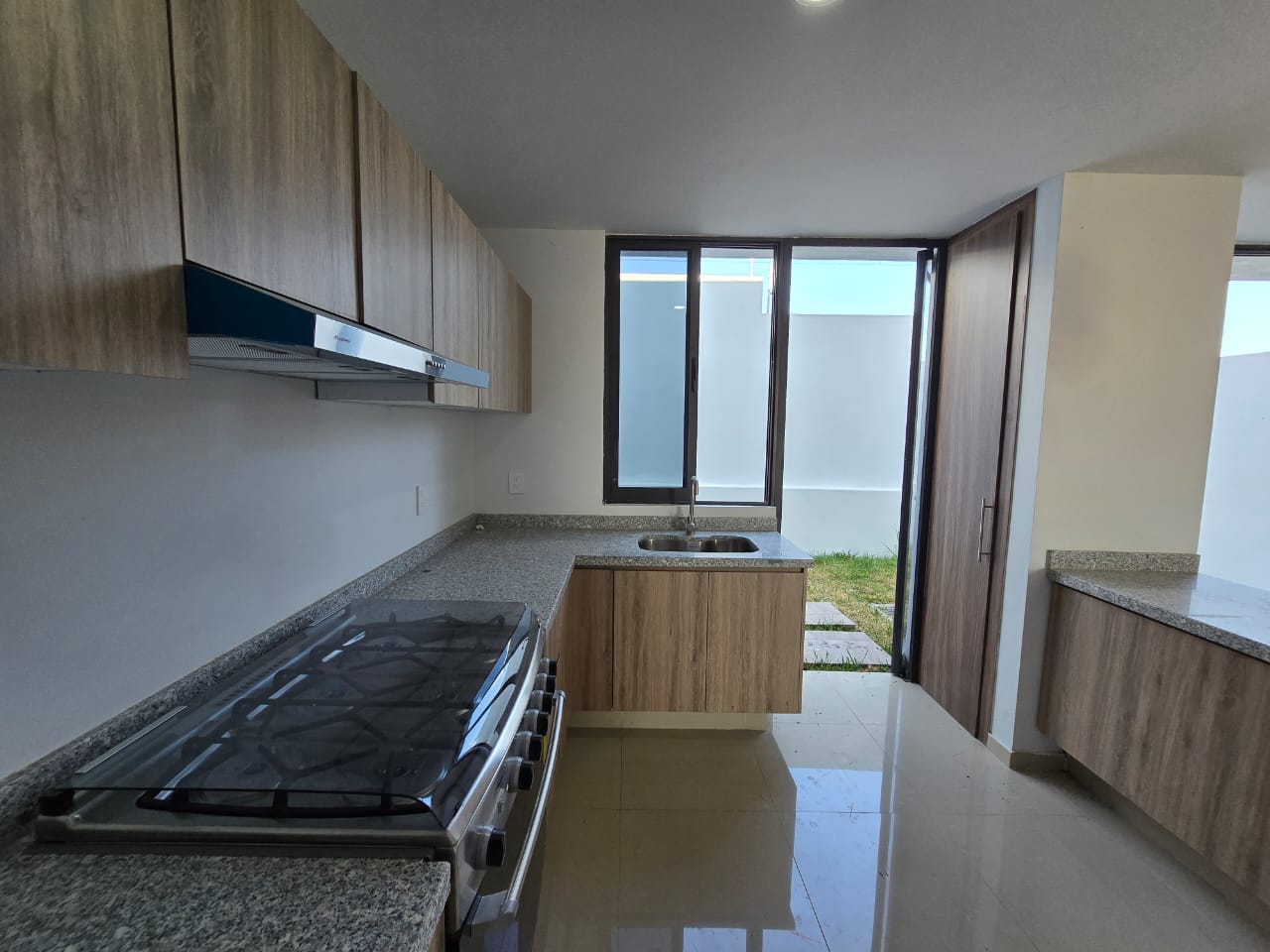 VENTA CASA PONTEVEDRA CAPITAL NORTE 79 en Fraccionamiento Valle Imperial, Zapopan - foto 6 de 46