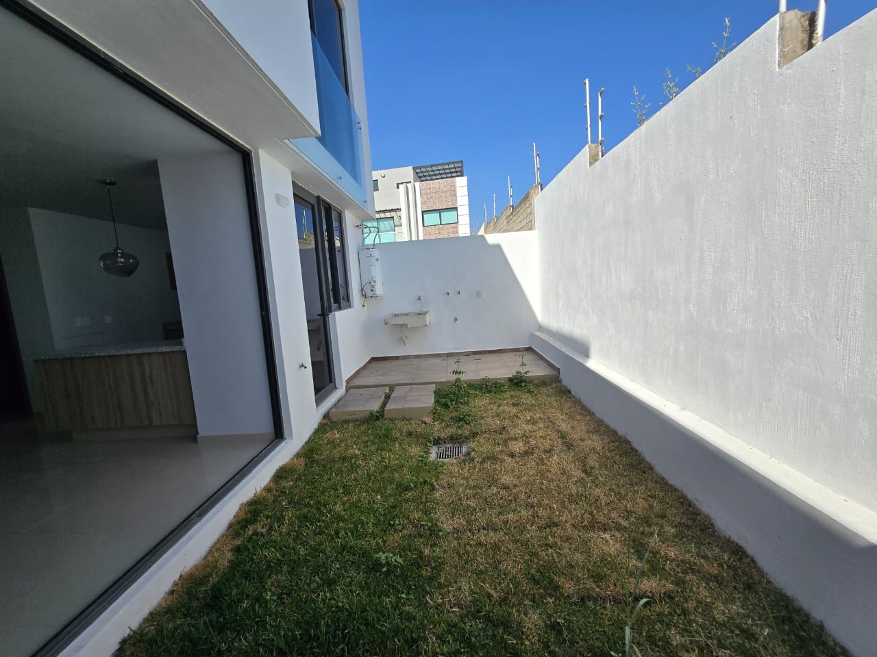 VENTA CASA PONTEVEDRA CAPITAL NORTE 79 en Fraccionamiento Valle Imperial, Zapopan - foto 9 de 46
