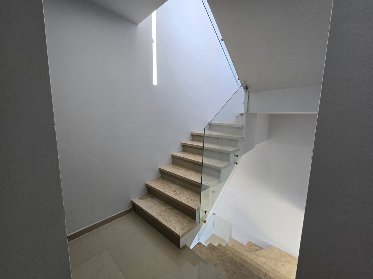 VENTA CASA PONTEVEDRA CAPITAL NORTE 79 en Fraccionamiento Valle Imperial, Zapopan - foto 10 de 46