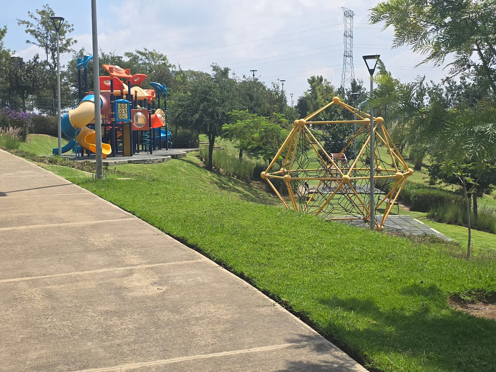 VENTA CASA PONTEVEDRA CAPITAL NORTE 79 en Fraccionamiento Valle Imperial, Zapopan - foto 45 de 46
