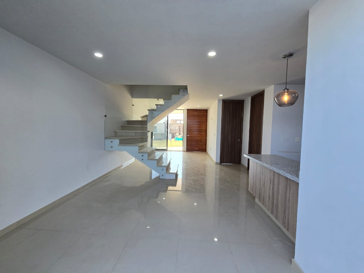 VENTA CASA PONTEVEDRA CAPITAL NORTE 79 en Fraccionamiento Valle Imperial, Zapopan - foto 3 de 46